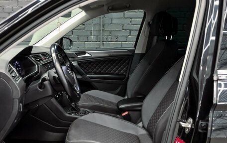 Volkswagen Tiguan II, 2018 год, 2 800 000 рублей, 11 фотография
