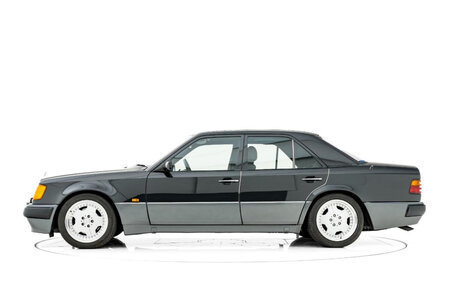 Mercedes-Benz W124, 1992 год, 11 300 000 рублей, 6 фотография