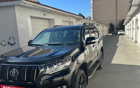 Toyota Land Cruiser Prado 150 рестайлинг 2, 2021 год, 6 500 000 рублей, 2 фотография