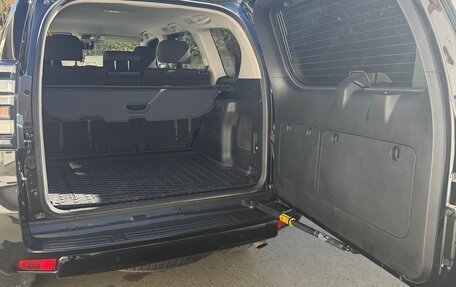 Toyota Land Cruiser Prado 150 рестайлинг 2, 2021 год, 6 500 000 рублей, 8 фотография