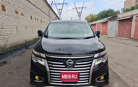 Nissan Elgrand III, 2019 год, 3 200 000 рублей, 2 фотография