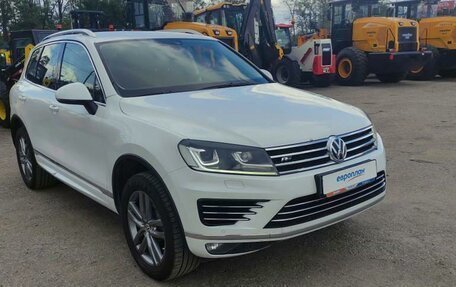 Volkswagen Touareg III, 2016 год, 2 046 200 рублей, 2 фотография