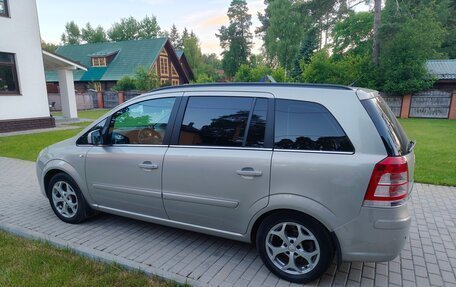 Opel Zafira B, 2011 год, 550 000 рублей, 4 фотография