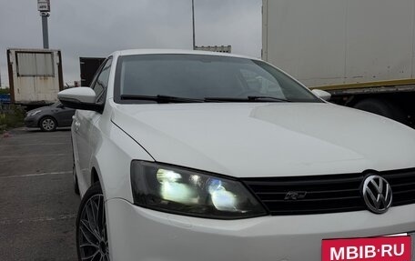 Volkswagen Jetta VI, 2012 год, 900 000 рублей, 2 фотография