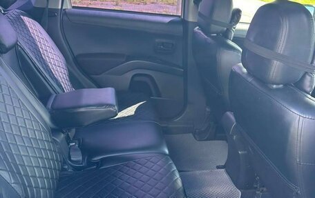 Mitsubishi Outlander III рестайлинг 3, 2010 год, 850 000 рублей, 6 фотография