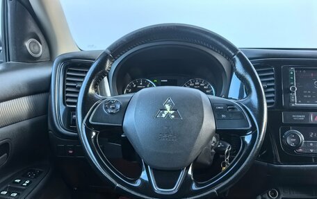 Mitsubishi Outlander III рестайлинг 3, 2016 год, 1 580 000 рублей, 12 фотография