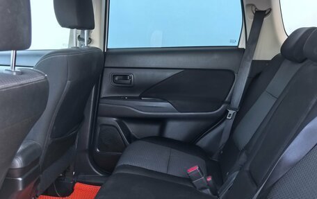 Mitsubishi Outlander III рестайлинг 3, 2016 год, 1 580 000 рублей, 18 фотография