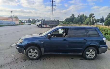 Mitsubishi Outlander III рестайлинг 3, 2004 год, 320 000 рублей, 3 фотография