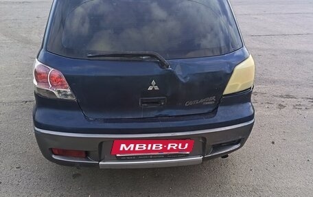 Mitsubishi Outlander III рестайлинг 3, 2004 год, 320 000 рублей, 4 фотография