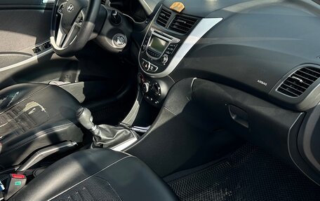 Hyundai Solaris II рестайлинг, 2013 год, 740 000 рублей, 6 фотография