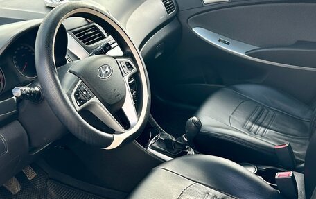 Hyundai Solaris II рестайлинг, 2013 год, 740 000 рублей, 5 фотография