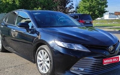 Toyota Camry, 2019 год, 1 899 000 рублей, 1 фотография