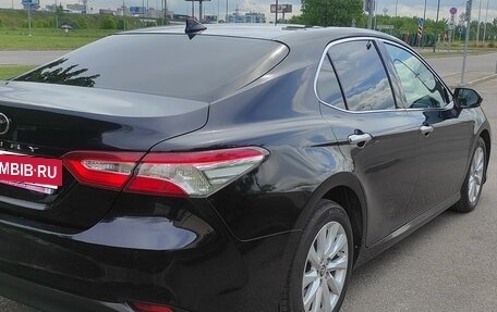 Toyota Camry, 2019 год, 1 899 000 рублей, 3 фотография