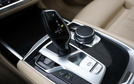 BMW 7 серия, 2016 год, 2 590 000 рублей, 10 фотография