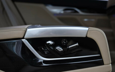 BMW 7 серия, 2016 год, 2 590 000 рублей, 17 фотография