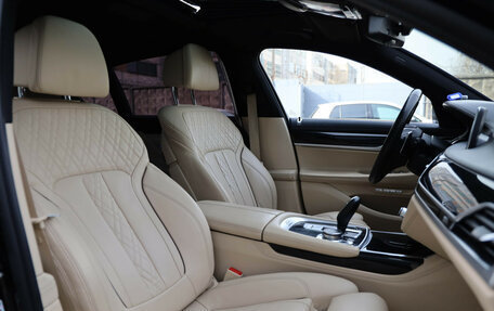 BMW 7 серия, 2016 год, 2 590 000 рублей, 13 фотография
