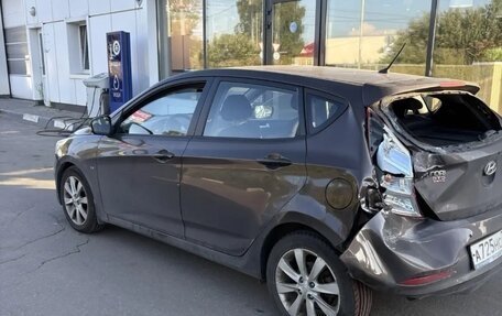Hyundai Solaris II рестайлинг, 2015 год, 350 000 рублей, 4 фотография
