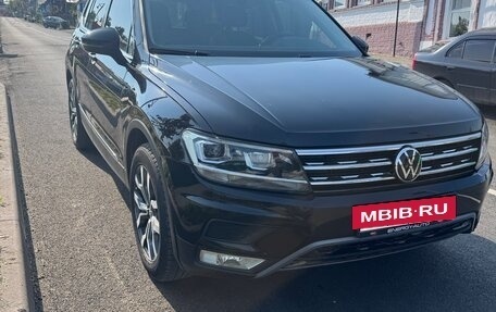 Volkswagen Tiguan II, 2021 год, 2 550 000 рублей, 2 фотография