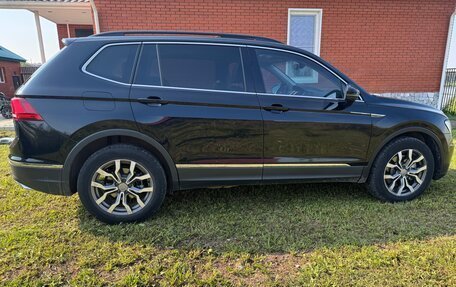 Volkswagen Tiguan II, 2021 год, 2 550 000 рублей, 10 фотография