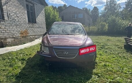 Hyundai Sonata VI, 2009 год, 300 000 рублей, 3 фотография