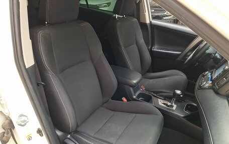Toyota RAV4, 2017 год, 1 850 000 рублей, 11 фотография