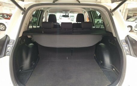 Toyota RAV4, 2017 год, 1 850 000 рублей, 12 фотография