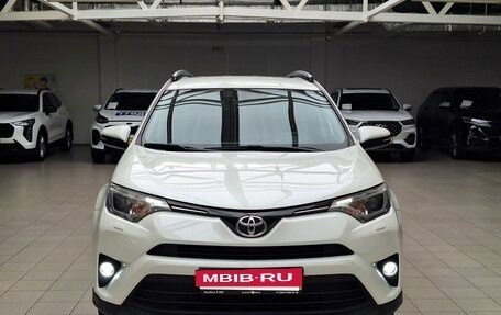 Toyota RAV4, 2017 год, 1 850 000 рублей, 2 фотография