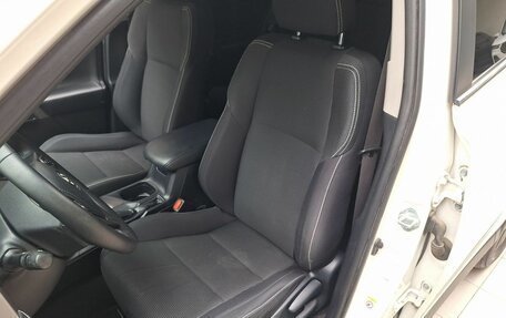 Toyota RAV4, 2017 год, 1 850 000 рублей, 16 фотография