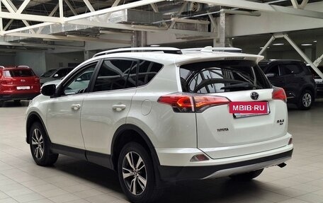 Toyota RAV4, 2017 год, 1 850 000 рублей, 5 фотография