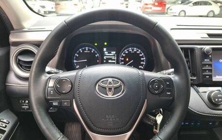 Toyota RAV4, 2017 год, 1 850 000 рублей, 22 фотография