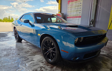 Dodge Challenger III рестайлинг 2, 2016 год, 2 970 000 рублей, 6 фотография