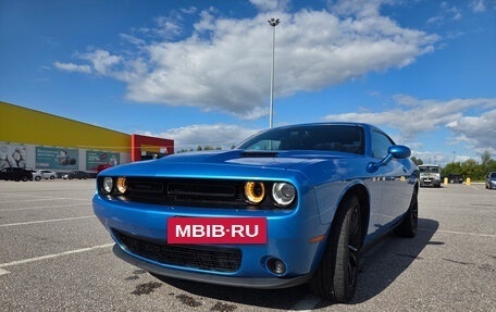 Dodge Challenger III рестайлинг 2, 2016 год, 2 970 000 рублей, 8 фотография