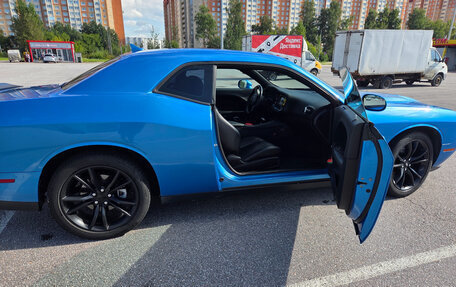 Dodge Challenger III рестайлинг 2, 2016 год, 2 970 000 рублей, 24 фотография