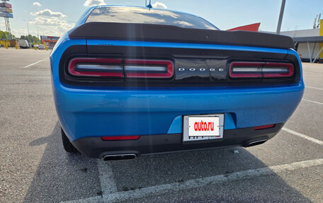 Dodge Challenger III рестайлинг 2, 2016 год, 2 970 000 рублей, 23 фотография