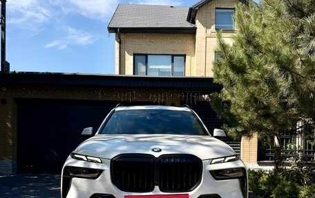BMW X7, 2022 год, 9 800 000 рублей, 2 фотография