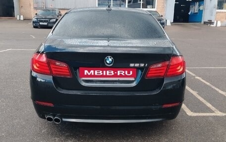 BMW 5 серия, 2011 год, 1 550 000 рублей, 2 фотография