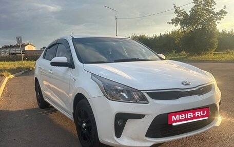 KIA Rio IV, 2018 год, 1 300 000 рублей, 4 фотография