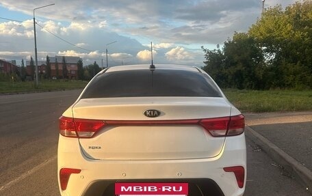 KIA Rio IV, 2018 год, 1 300 000 рублей, 6 фотография