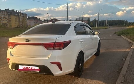 KIA Rio IV, 2018 год, 1 300 000 рублей, 5 фотография