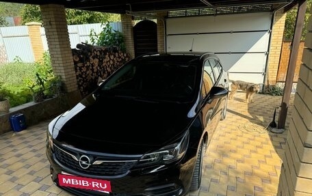 Opel Astra K, 2021 год, 1 400 000 рублей, 2 фотография