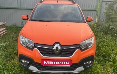 Renault Sandero II рестайлинг, 2021 год, 1 670 000 рублей, 2 фотография