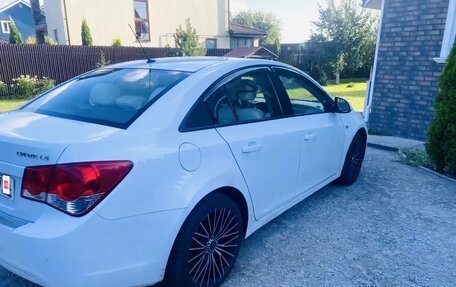 Chevrolet Cruze II, 2010 год, 550 000 рублей, 10 фотография