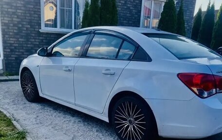 Chevrolet Cruze II, 2010 год, 550 000 рублей, 7 фотография