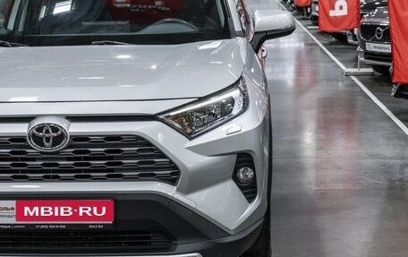 Toyota RAV4, 2021 год, 3 099 700 рублей, 4 фотография