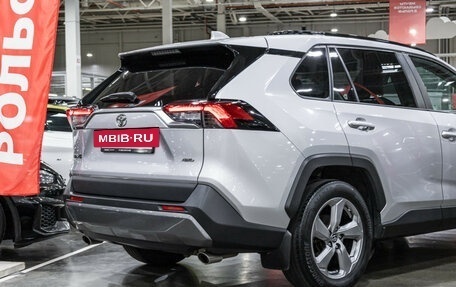Toyota RAV4, 2021 год, 3 099 700 рублей, 8 фотография
