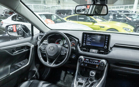 Toyota RAV4, 2021 год, 3 099 700 рублей, 14 фотография