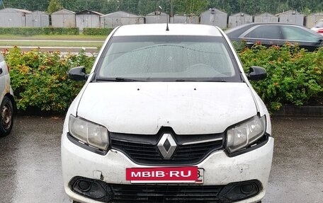 Renault Logan II, 2018 год, 275 000 рублей, 2 фотография