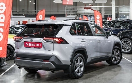 Toyota RAV4, 2021 год, 3 099 700 рублей, 7 фотография