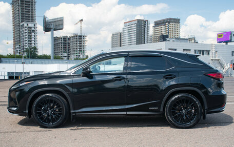 Lexus RX IV рестайлинг, 2021 год, 6 500 000 рублей, 8 фотография