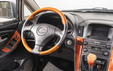 Lexus RX IV рестайлинг, 2002 год, 899 000 рублей, 10 фотография